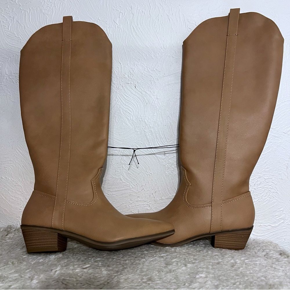 NWT Women's Universal Thread Sommer  Tall Western Boots - 10 Tan